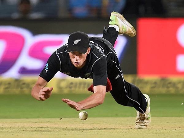  சொதப்பிய நியூசிலாந்து அணி 