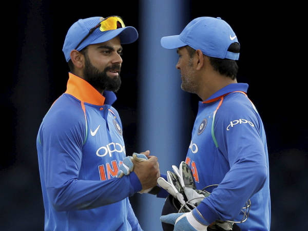  எதிரணியை துல்லியமாக கணிக்கும் டோணி 