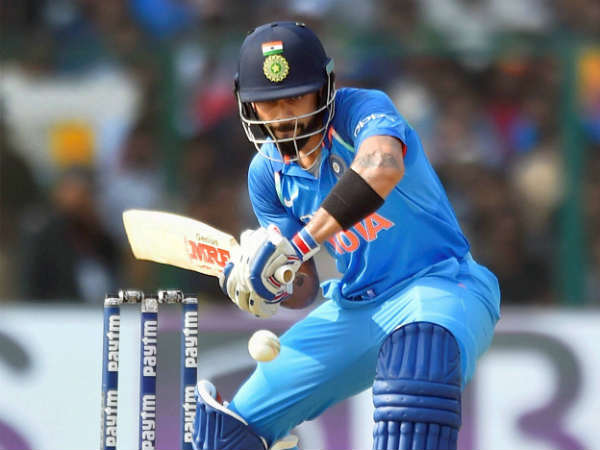  மேன் ஆப் சீரிஸ் வாங்கிய கோஹ்லி 