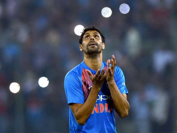  நெஹ்ரா விளையாடிய கடைசி போட்டி 