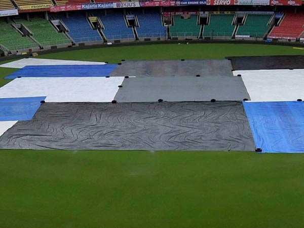 திருவனந்தபுரத்தில் முதல் போட்டி