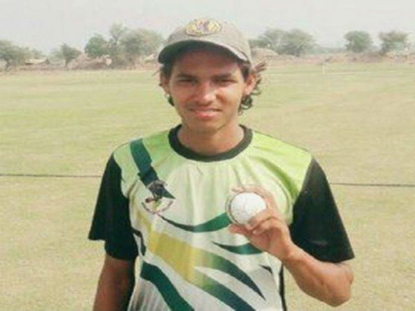  சிறப்பான பந்து வீச்சு