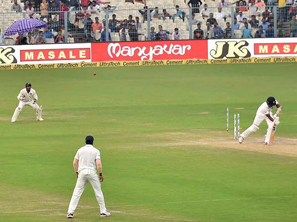 திணறிய இலங்கை அணி