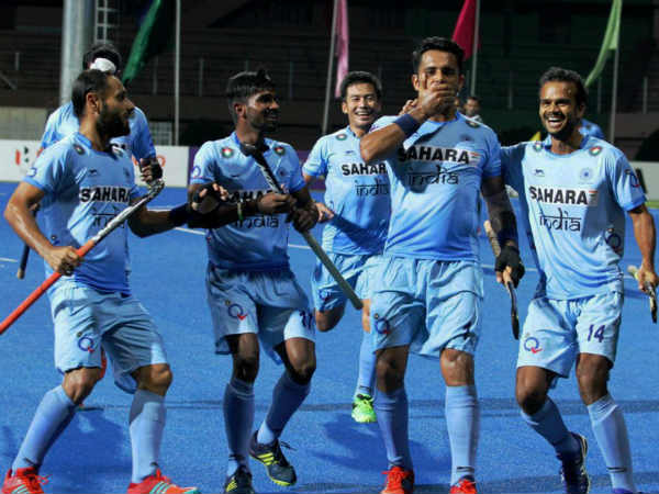 மகுடிக்கு மயங்கிய பாம்புகள்