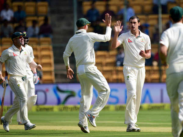 ஸ்டார்க் அசத்தல் வியூகம் 