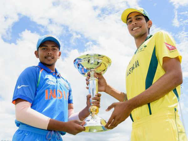 அபார பந்து வீச்சு 