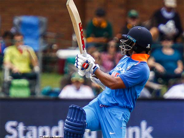 முழிபிதுங்க வைத்த அணிகள் முழிபிதுங்க வைத்த அணிகள்