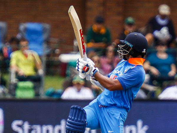 மீண்டு வந்தனர் 