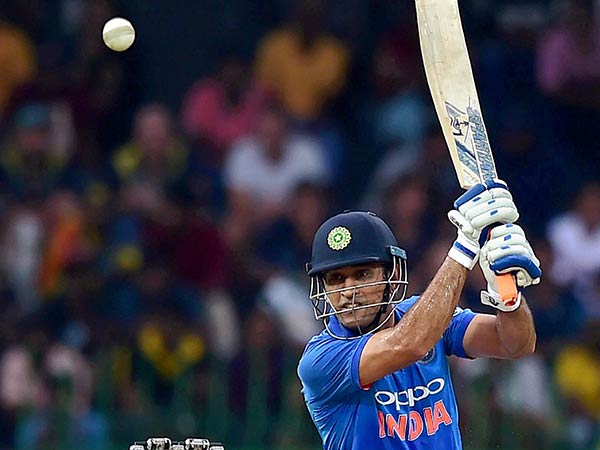 அணியில் இருந்து விலகல் 