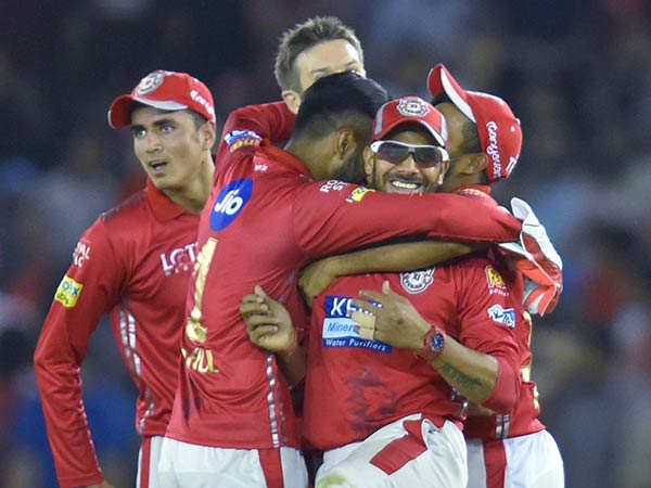 வலுவான அணிகளை வென்றது 