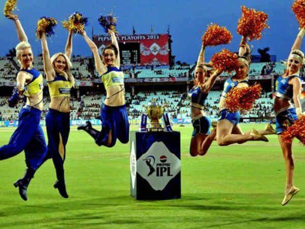 ரசிகர்களின் கேலி 