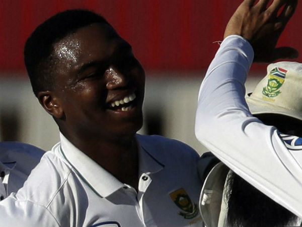 அணியில் விளையாட மாட்டார் 