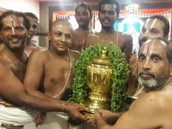 சிலர் கேள்வி 