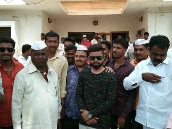 செல்பி எடுத்தனர் 