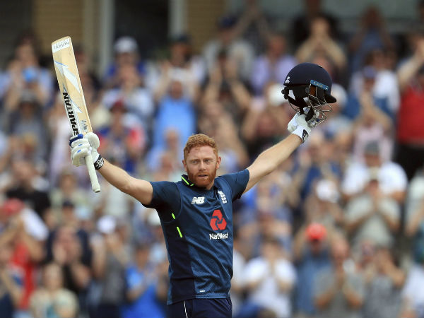 துவம்சம் செய்தார் ஹேல்ஸ் 