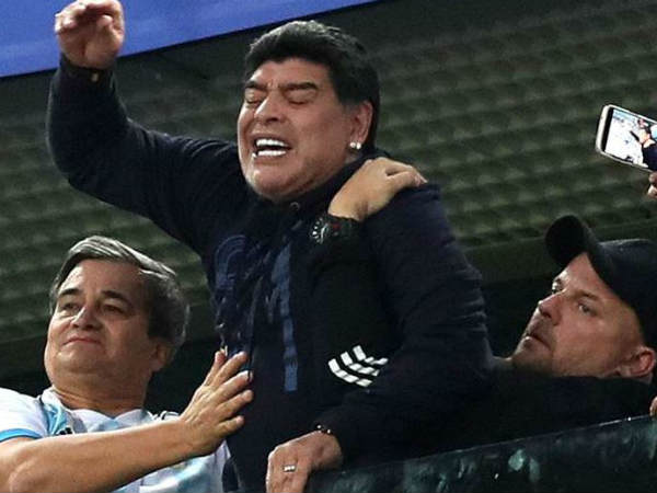 2வது கோலுக்கு பெரும் உற்சாகம் 