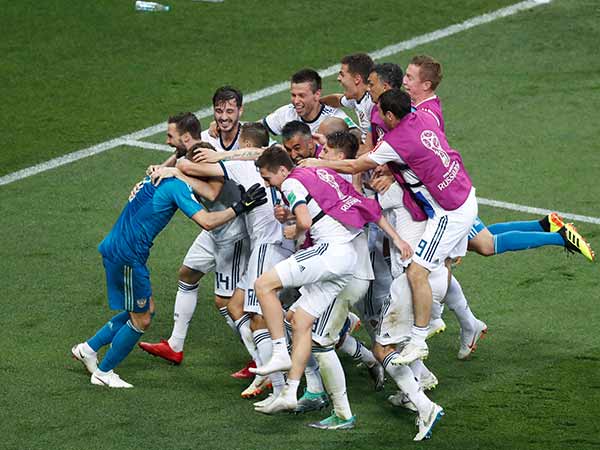 காலிறுதிக்கு முன்னேறின 