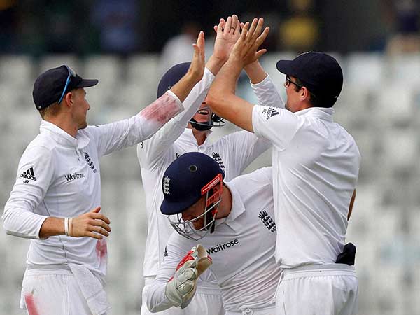 இந்தியாவுக்கு சாதகம் 