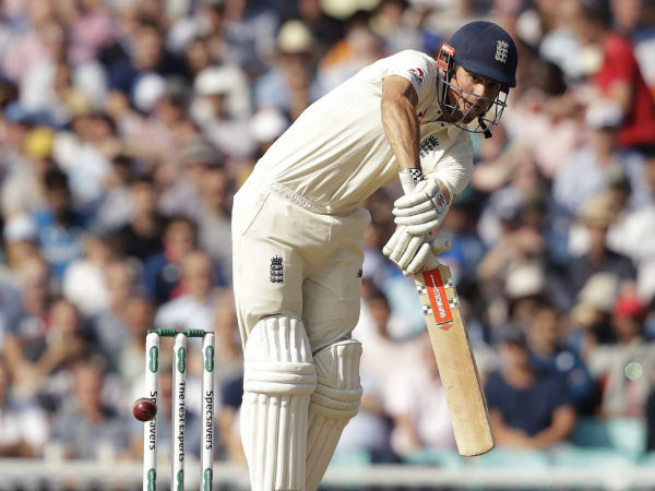 அலஸ்டர் குக் அபாரம் 