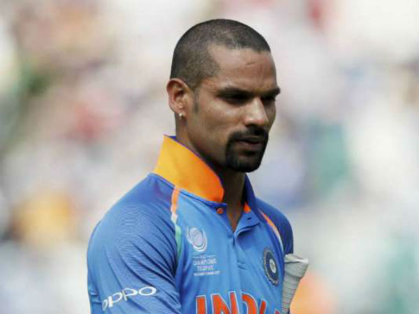 4 கேட்ச்கள் பிடித்த இந்தியர்கள்