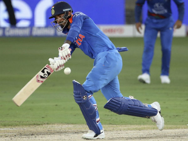 இந்தியாவுக்கு 253 ரன்கள் இலக்கு 