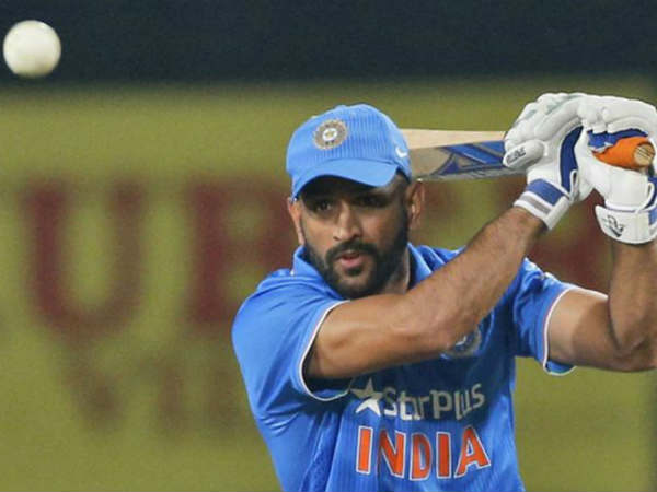 தோனியின் LBW விக்கெட் 