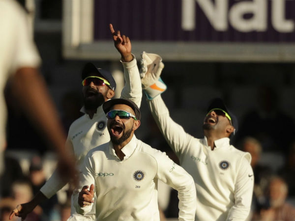 தோனி ரிவ்யூவில் கில்லாடி