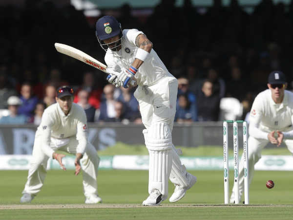 தவறை மறைக்கும் கோலி, சாஸ்திரி