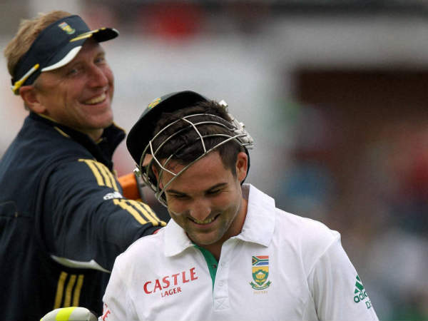 ஆலன் டொனால்ட்-ஐ முந்தினார்