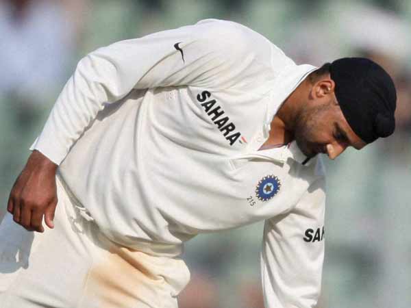 ஹர்பஜன் சிங் ஒதுங்குகிறார் ஹர்பஜன் சிங் ஒதுங்குகிறார்