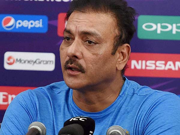 ரவி சாஸ்திரிக்கு என்ன வேலை?