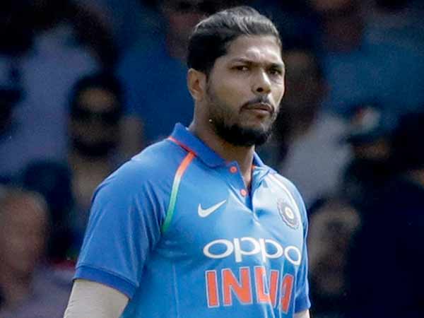 இந்திய அணி பந்துவீச்சு எப்படி? இந்திய அணி பந்துவீச்சு எப்படி?