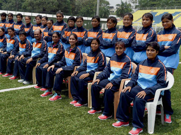 ஆண் ரசிகர்கள் அதிகம் 