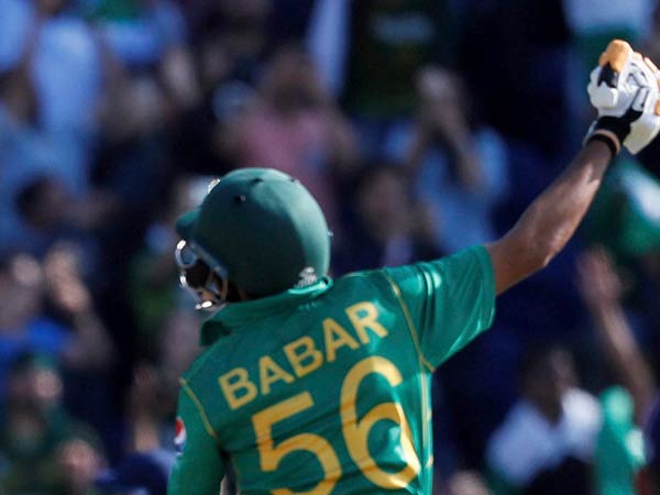 மிக்கி ஆர்தர் கொண்டாட்டம் ஏன்?