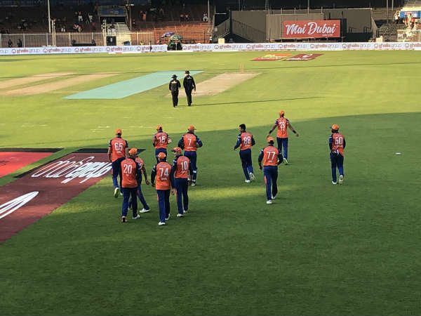 வரிசையாக 5 பந்தில் 5 விக்கெட்கள்