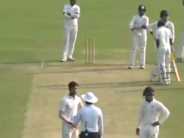 தவறான பந்துவீச்சா?