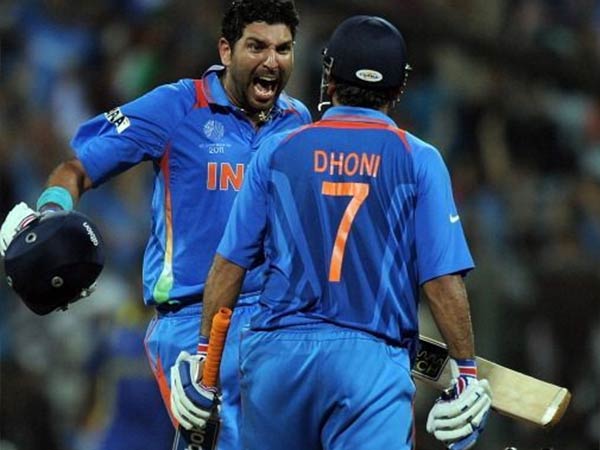 வாகா எல்லை அருகே தோனி 