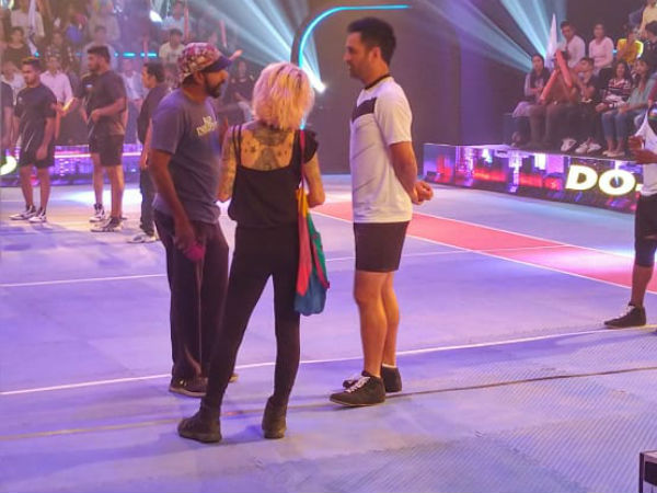 நிர்வாக கூட்டத்தில் தோனி