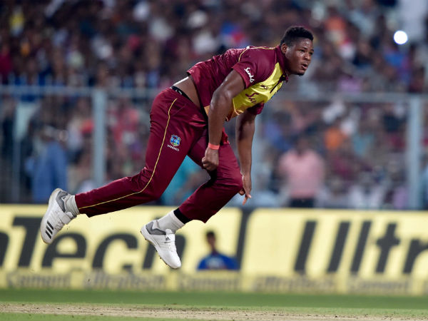 வெஸ்ட் இண்டீஸ் அணி மாற்றம்