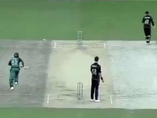 பீல்டிங் சொதப்பல்