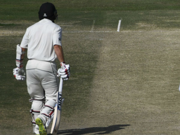 விக்கெட்கள் சரிவு