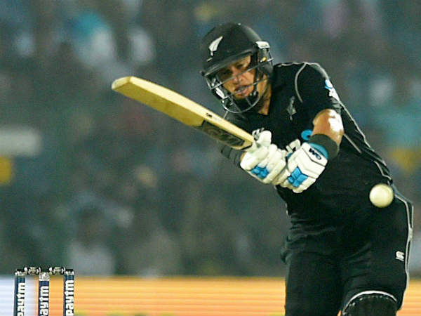 சைகை செய்த ராஸ் டெய்லர்