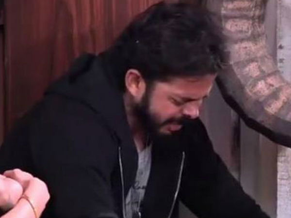 உடைந்து அழுதார்