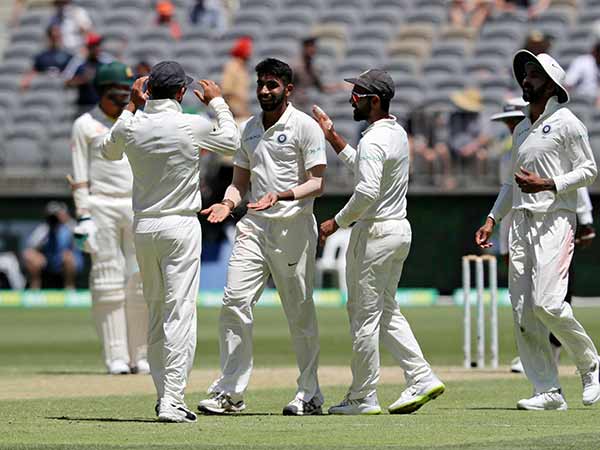 அறிமுக ஆண்டில் அதிகம்