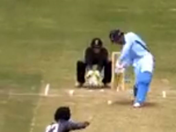 ஆறு சிக்ஸர்கள் சாதனை