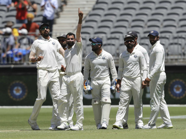 சராசரியில் ஷமி தான் டாப்