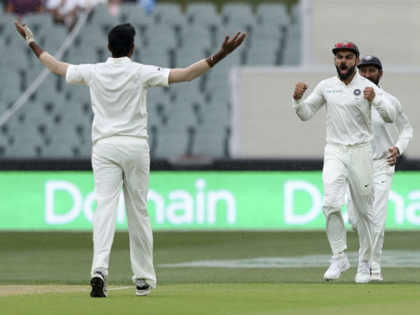 விளாசிய கவாஸ்கர் 