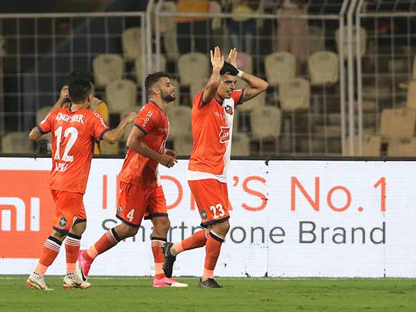 ISL 2018 - FC Goa beat North East United FC 5-1 in the league match