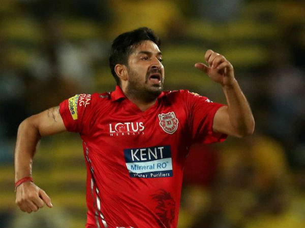 மோஹித் சர்மா (5 கோடி)