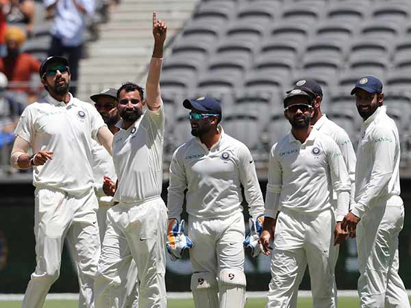 ஷமி தலையிட்டார்